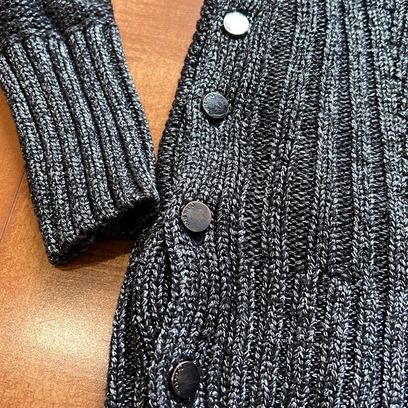 Calvin Klein sweater - Picture 3 of 4